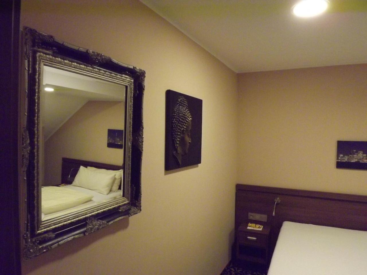 Hotel Zum Weissen Ochsen Άαλεν Εξωτερικό φωτογραφία