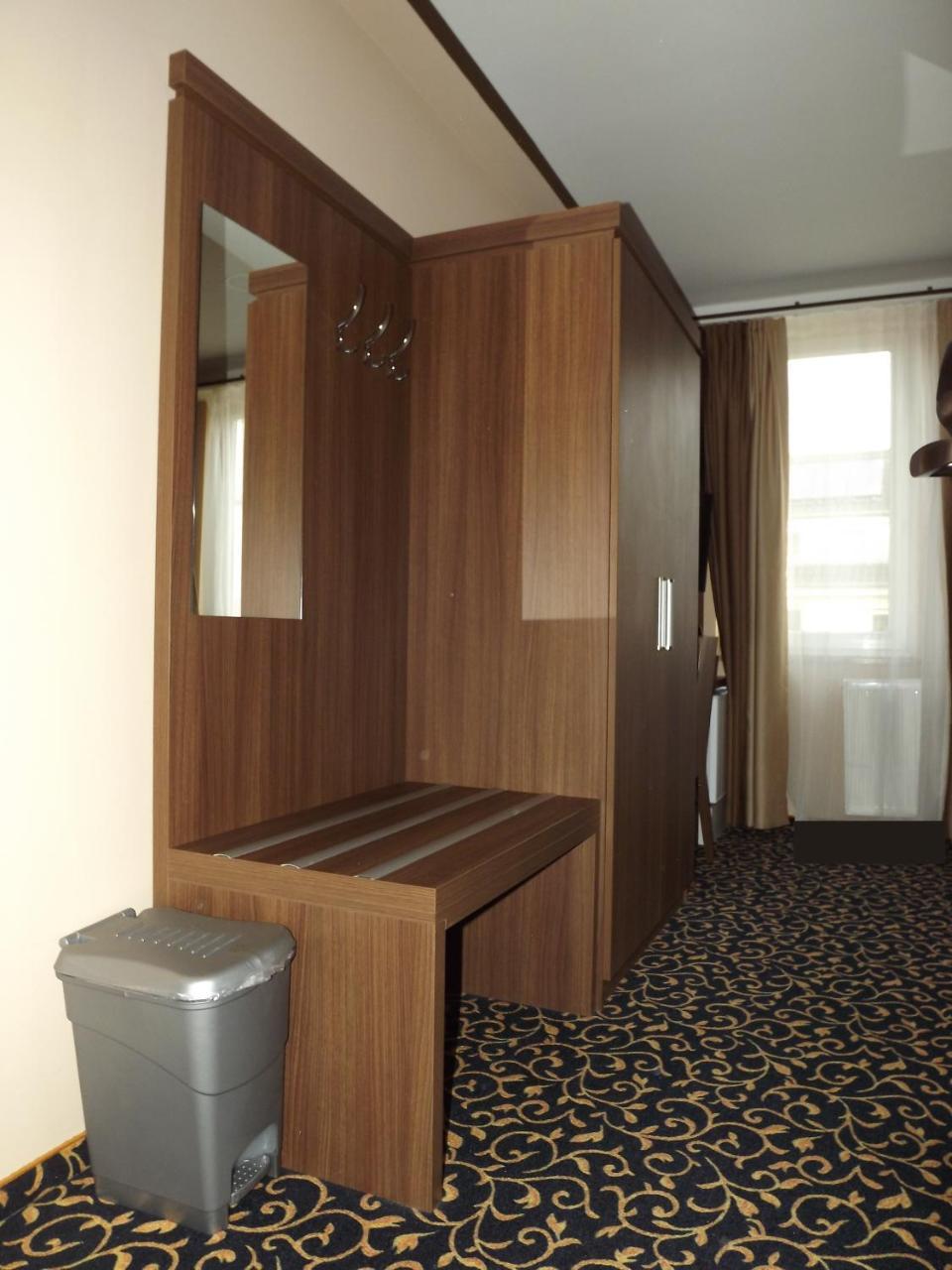Hotel Zum Weissen Ochsen Άαλεν Εξωτερικό φωτογραφία