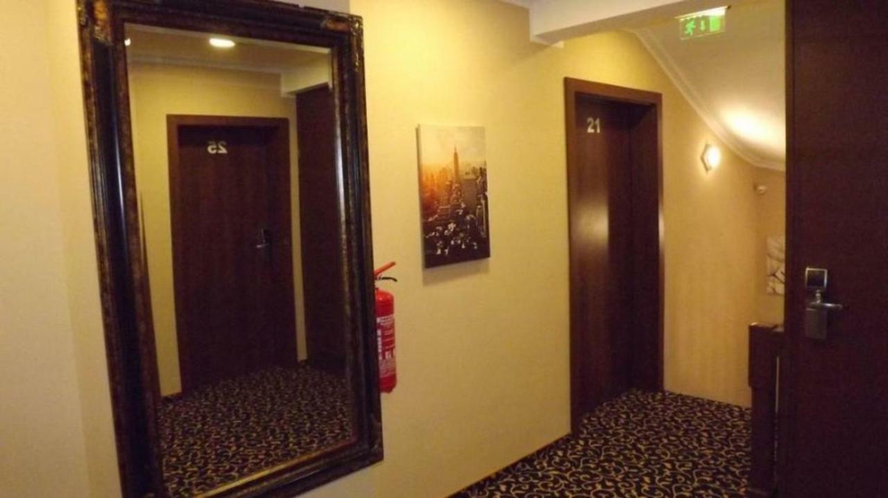 Hotel Zum Weissen Ochsen Άαλεν Εξωτερικό φωτογραφία
